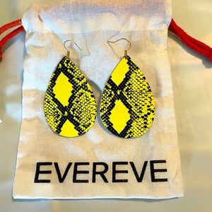 Neon snake skin pattern earrings! Never worn!
